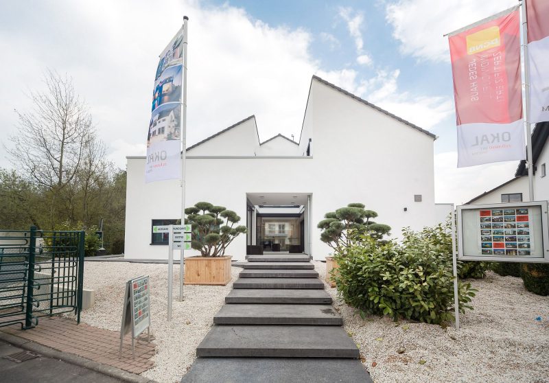 Das Atrium ermöglicht natürliche Beleuchtung und ungewöhnliche Sichtachsen. Foto: Hans-Rudolf Schulz